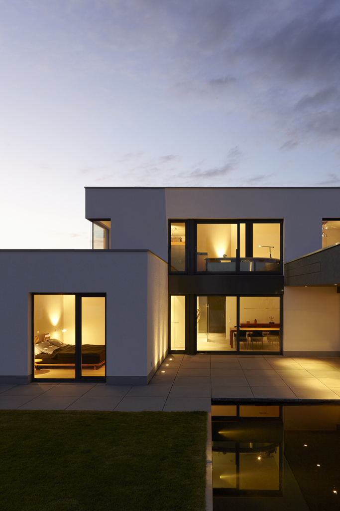 Fachwerk4 | Architekten BDA, Haus W, Montabaur, Abendstimmung Atrium